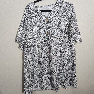 Black & White Floral Button-Front Womens Dress With V-Neck & Short Sleeves Flowy